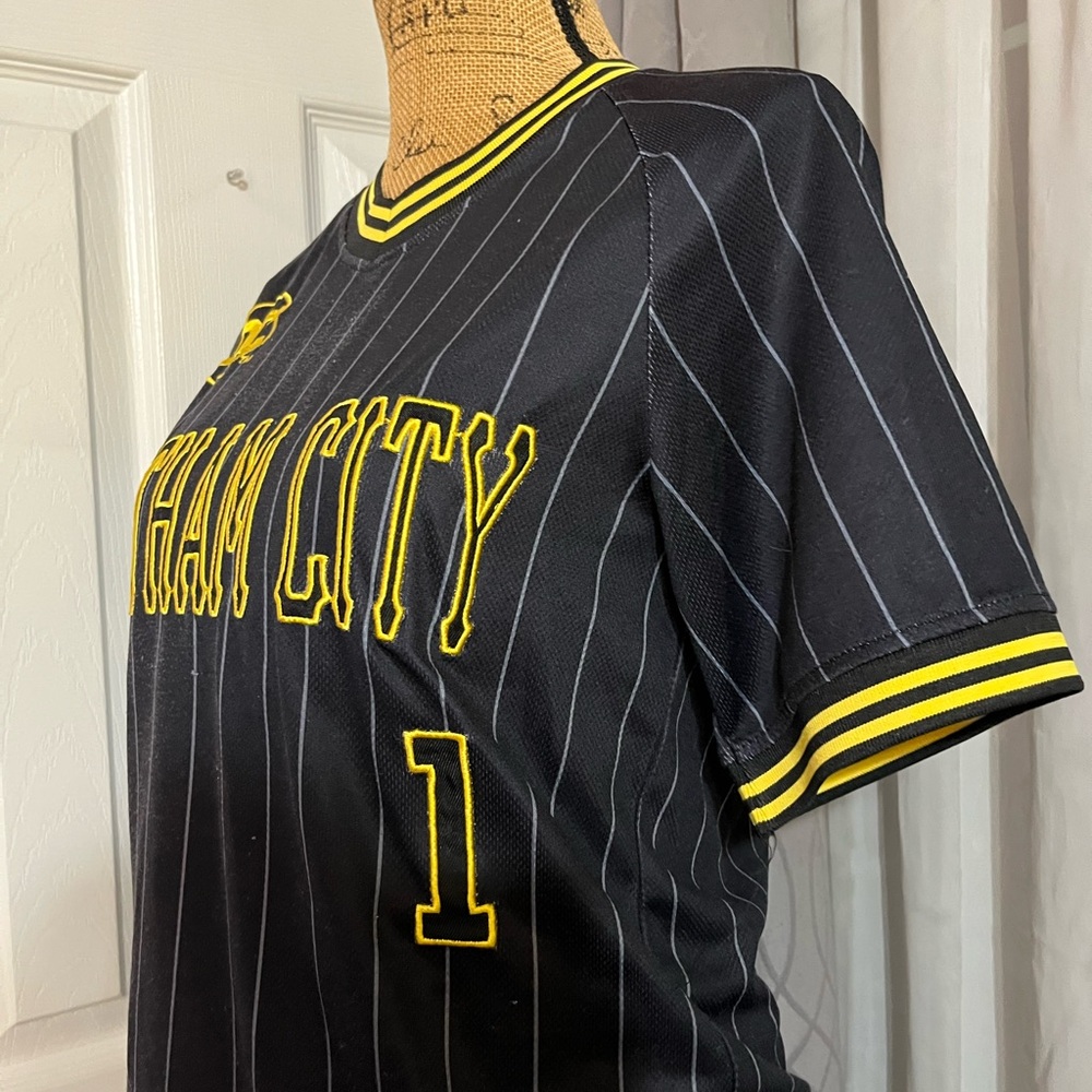 Gotham City Black and Yellow Jersey - Picture 4 of 4